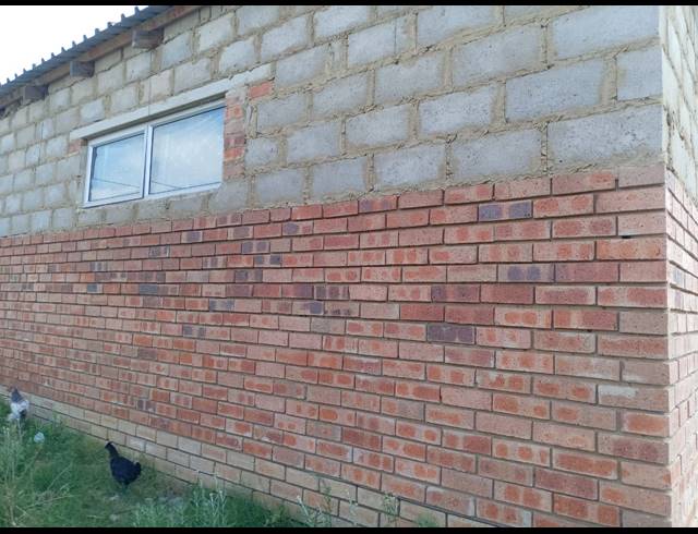2 BEDROOM FREESTANDING FOR SALE IN EMONDLO UNIT A